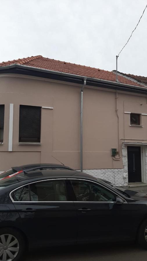 Casa Isa Villa Oradea Bagian luar foto
