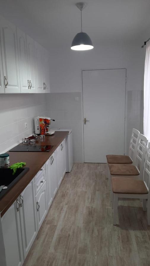 Casa Isa Villa Oradea Bagian luar foto